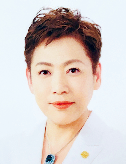 名古田 佳子